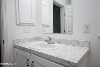 Brand new construction in a well maintained Adult Community, all - photo 32
