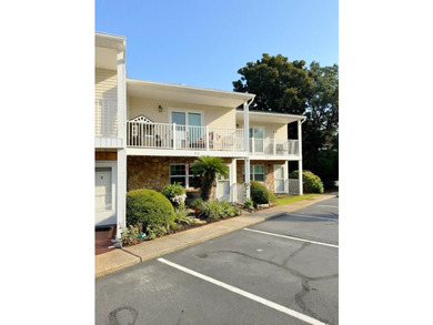 Walk to the beach from this charming 2-bedroom, 2.5-bath - photo 4
