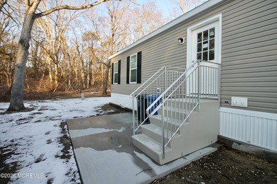 Brand new construction in a well maintained Adult Community, all - photo 34