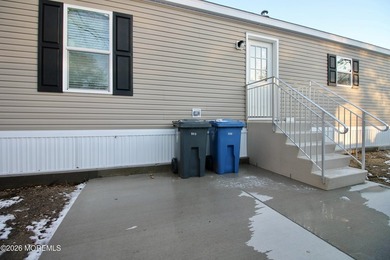Brand new construction in a well maintained Adult Community, all - photo 35