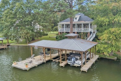 Custom built 5-bed plantation style home.Home has beautiful - photo 2