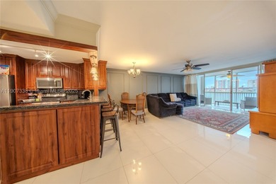 BEAUTIFULLY REFRESHED: FURNISHED AS IS 2 BEDROOM 2 BATH, MOVE IN - photo 3