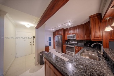 BEAUTIFULLY REFRESHED: FURNISHED AS IS 2 BEDROOM 2 BATH, MOVE IN - photo 4