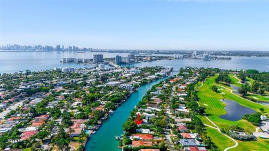 Completely redesigned modern waterfront home in the exclusive - photo 3