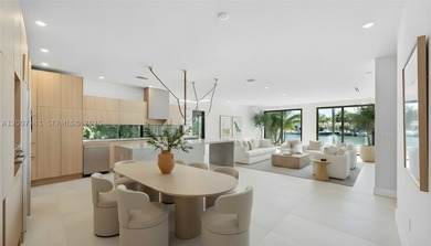 Completely redesigned modern waterfront home in the exclusive - photo 5