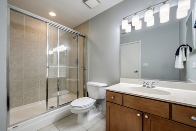 Discover this beautiful 2 BR/2 Bath split bedroom condo in River