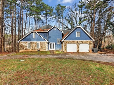 (private lake, pond, coastal) Home Sale Pending in Jonesboro Georgia