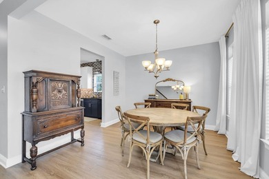 This stunning 4BR/3.5BA home in Eagle Bay offers style and - photo 10