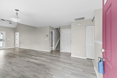 Charming 3BR/2BA End-Unit Townhome in Pawleys Place - Prime - photo 4