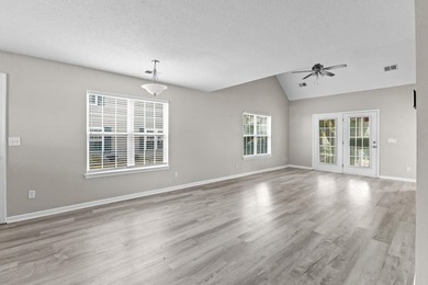 Charming 3BR/2BA End-Unit Townhome in Pawleys Place - Prime - photo 5