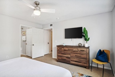 Looking for a turnkey getaway in Destin? This fully furnished - photo 9
