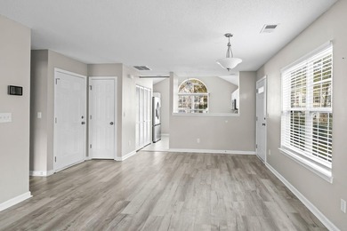 Charming 3BR/2BA End-Unit Townhome in Pawleys Place - Prime - photo 10