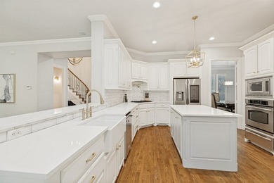 Custom 4300+ sq ft Darling Home on an oversized lot where every - photo 13
