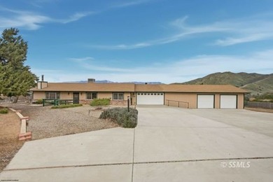 Can you envision a lake home with scenic mountain views that - photo 2