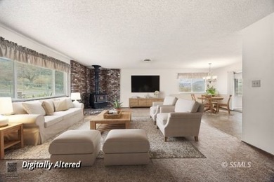 Can you envision a lake home with scenic mountain views that - photo 9