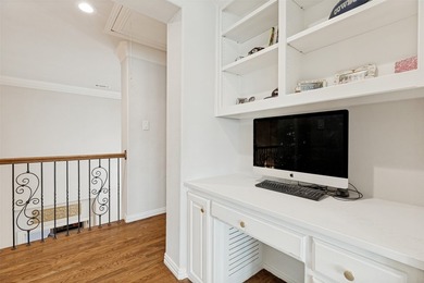 Custom 4300+ sq ft Darling Home on an oversized lot where every - photo 30