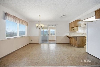 Can you envision a lake home with scenic mountain views that - photo 10