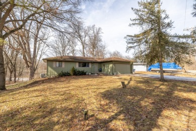 Lake Home Sale Pending in Pinckney, Michigan