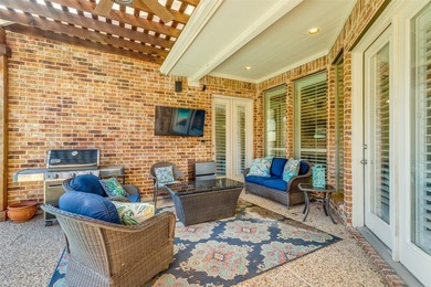 Custom 4300+ sq ft Darling Home on an oversized lot where every - photo 34