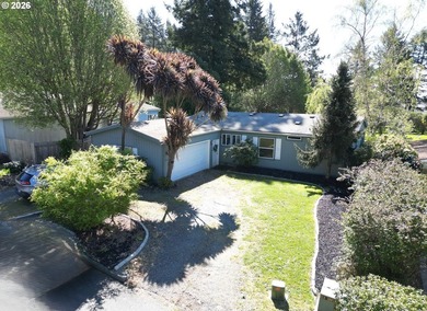 Charming, move-in ready, 3Bd/2Bth home offers comfort and - photo 3