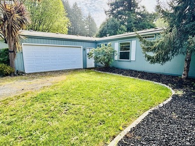 Charming, move-in ready, 3Bd/2Bth home offers comfort and - photo 4