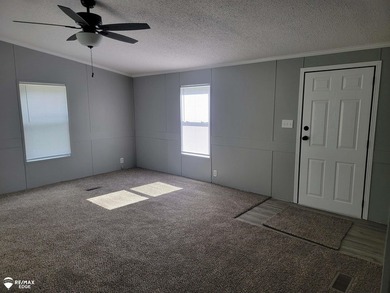 This newly renovated ranch home has 3 bedrooms and 2 full baths - photo 13