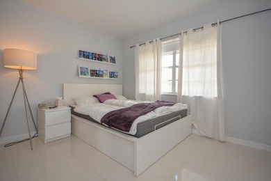 Welcome to this thoughtfully designed two-bedroom, two-bathroom - photo 13