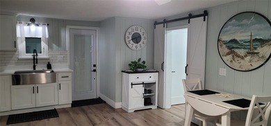 LOCATION, LOCATION, LOCATION! Rare commercial/residential - photo 14