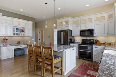 Do you want a beautiful lake home with a sandy beach, on a level - photo 16