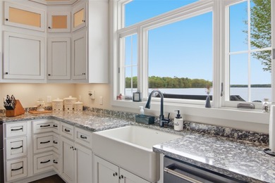Do you want a beautiful lake home with a sandy beach, on a level - photo 18