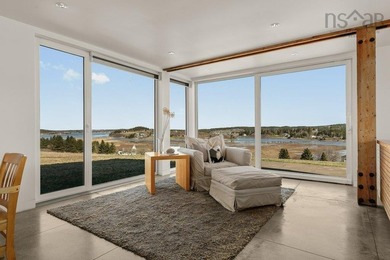 Rarely does a property emerge that so perfectly balances - photo 19