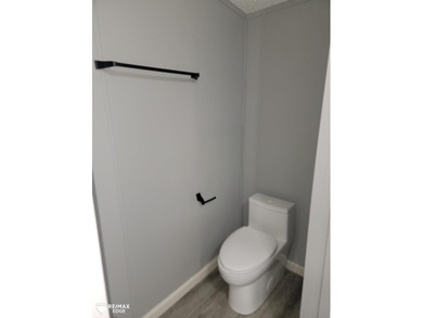 This newly renovated ranch home has 3 bedrooms and 2 full baths - photo 19