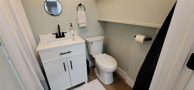 LOCATION, LOCATION, LOCATION! Rare commercial/residential - photo 21