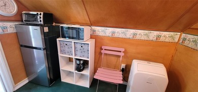 LOCATION, LOCATION, LOCATION! Rare commercial/residential - photo 24