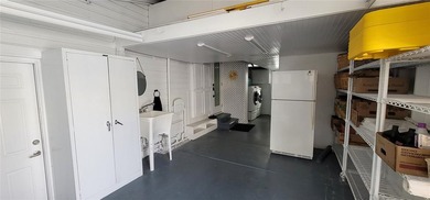 LOCATION, LOCATION, LOCATION! Rare commercial/residential - photo 27