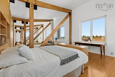 Rarely does a property emerge that so perfectly balances - photo 28