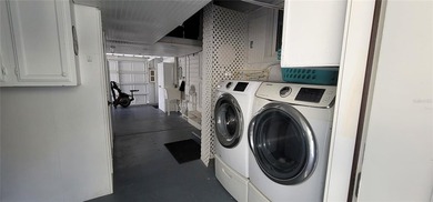 LOCATION, LOCATION, LOCATION! Rare commercial/residential - photo 29
