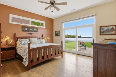Do you want a beautiful lake home with a sandy beach, on a level - photo 30