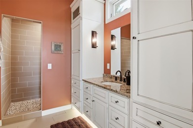 Do you want a beautiful lake home with a sandy beach, on a level - photo 32