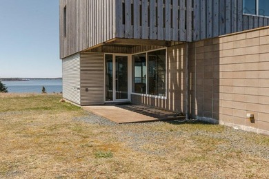 Rarely does a property emerge that so perfectly balances - photo 33
