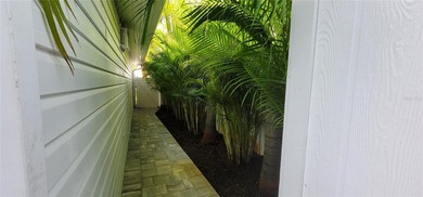 LOCATION, LOCATION, LOCATION! Rare commercial/residential - photo 37