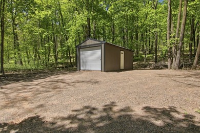 Do you want a beautiful lake home with a sandy beach, on a level - photo 41