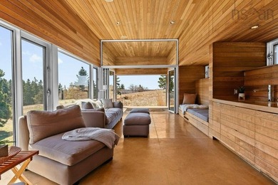 Rarely does a property emerge that so perfectly balances - photo 43