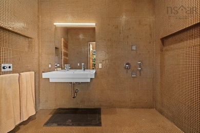 Rarely does a property emerge that so perfectly balances - photo 46