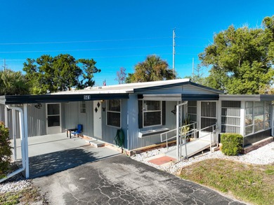 Mid Florida Lakes Area Home For Sale in Leesburg Florida