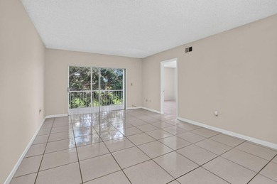 Welcome to this impeccably maintained 2 bedroom, 2 bathroom - photo 14