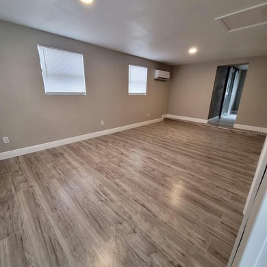 Welcome to a charming opportunity you won't want to miss! This - photo 16