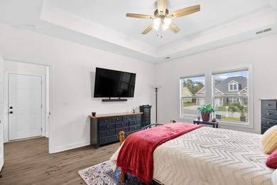 Welcome to this spacious and inviting like-new ranch style home - photo 17