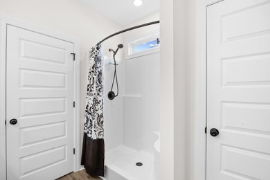 Welcome to this spacious and inviting like-new ranch style home - photo 19