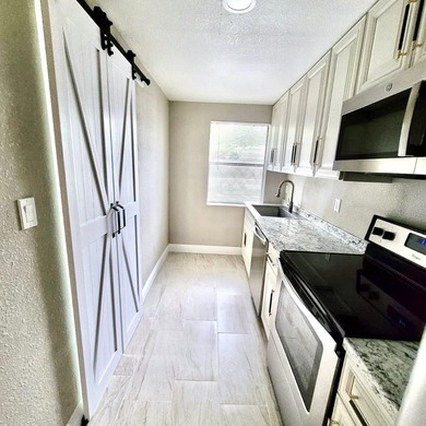 Welcome to a charming opportunity you won't want to miss! This - photo 19